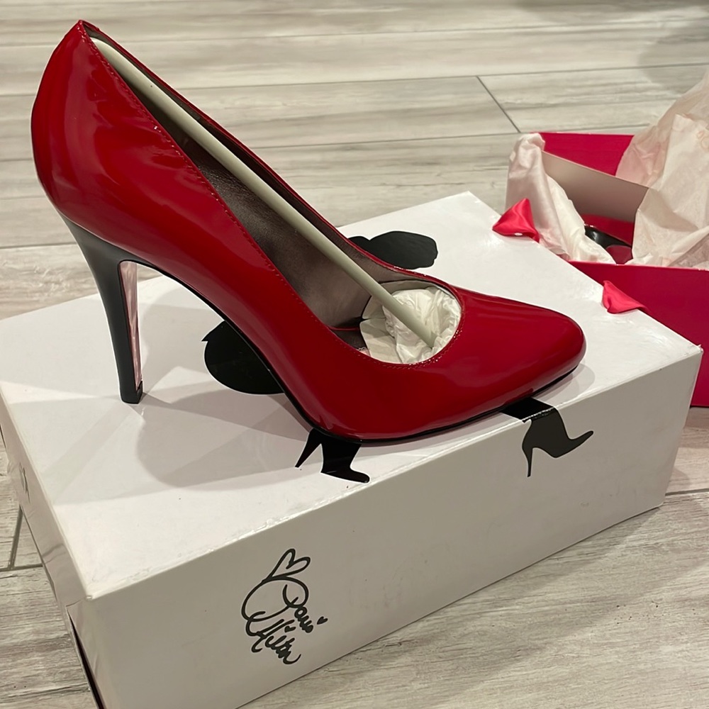 NEW Paris Hilton red and black heels in original box